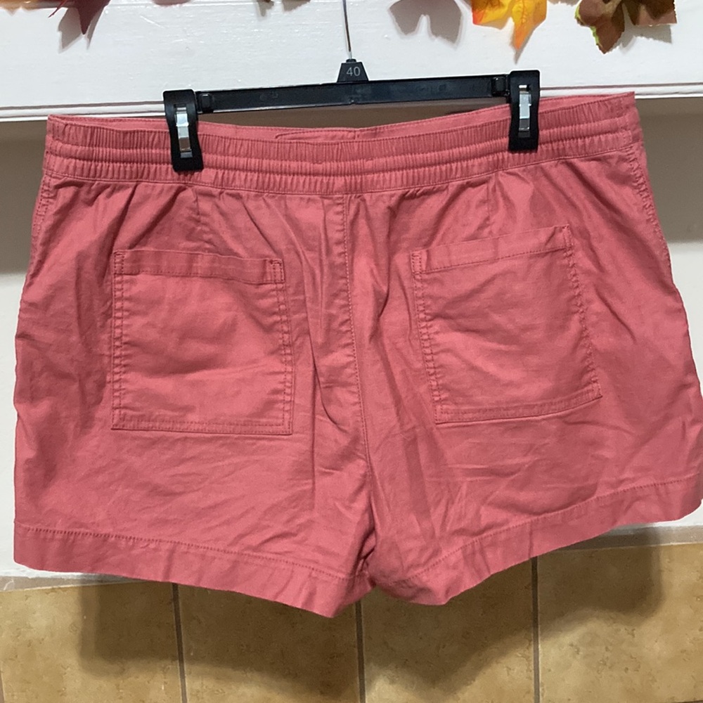 LOFT Women’s Dark Salmon Drawstring Shorts (size 16)